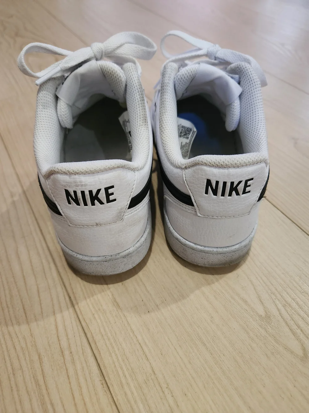 Nike classic low